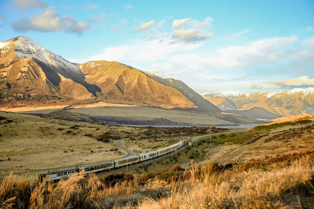 秋冬假期规划：新西兰最美的高山观光火车线路到底值不值？