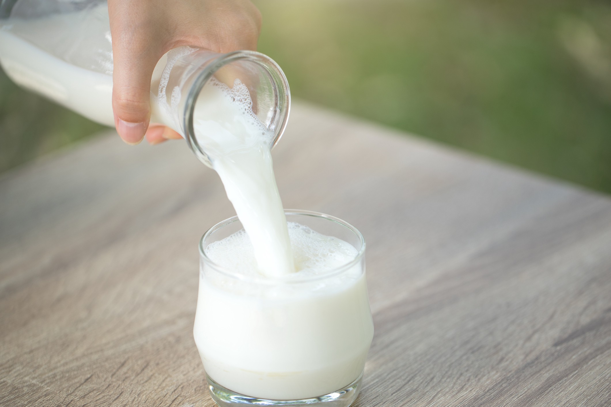 为什么中国的鲜奶越喝越没有奶味了？