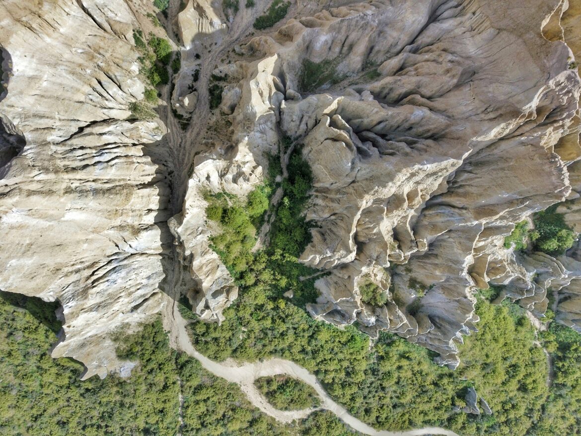 奥玛拉玛黏土悬崖，遗落在南岛的火星景观（4.6⭐）