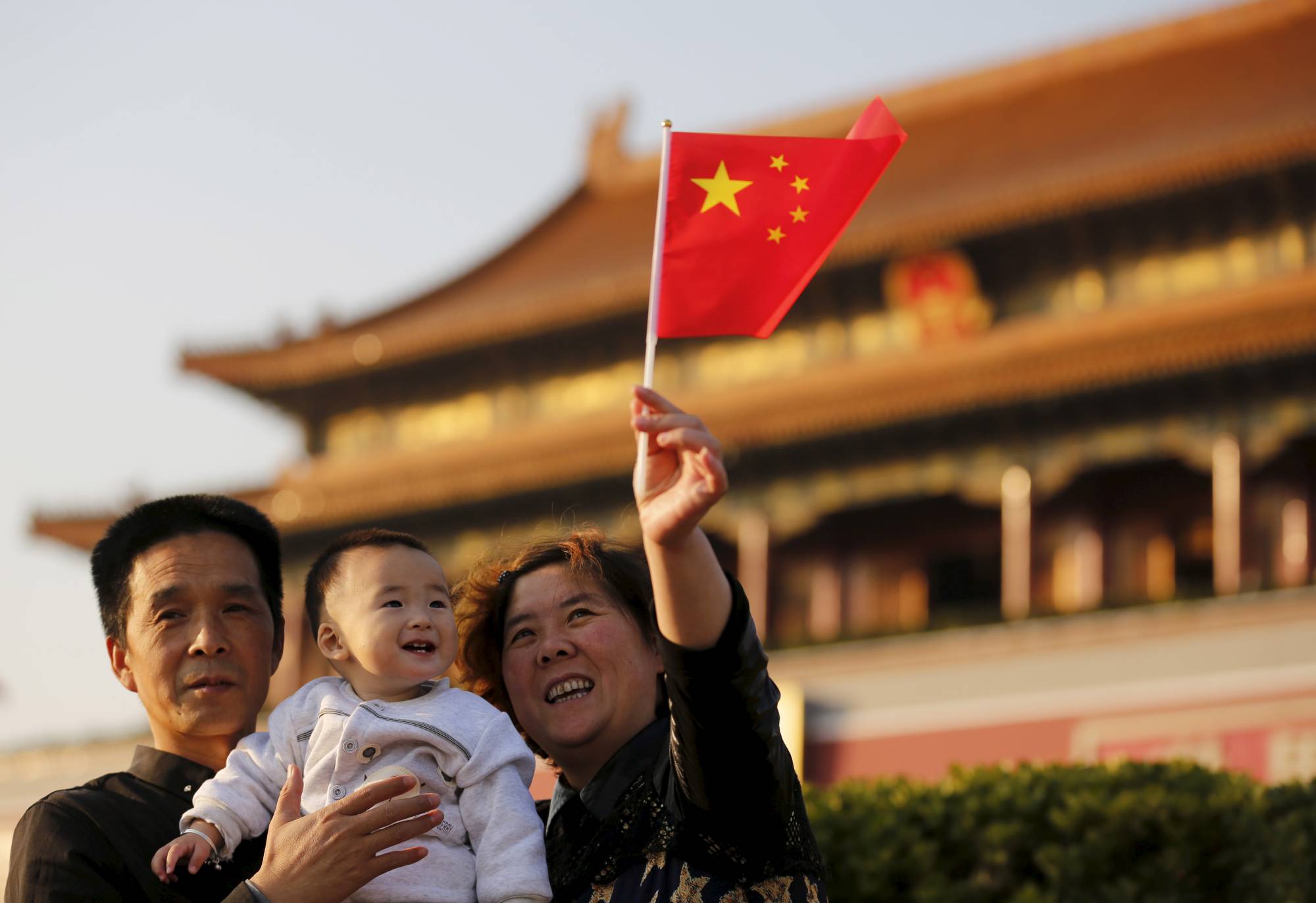 面临人口负增长危机，中国可能在今年终结计划生育 （视频）