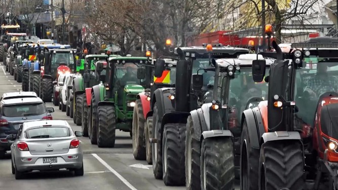 Farmers take to streets across Aotearoa protesting range of issues | 1 News