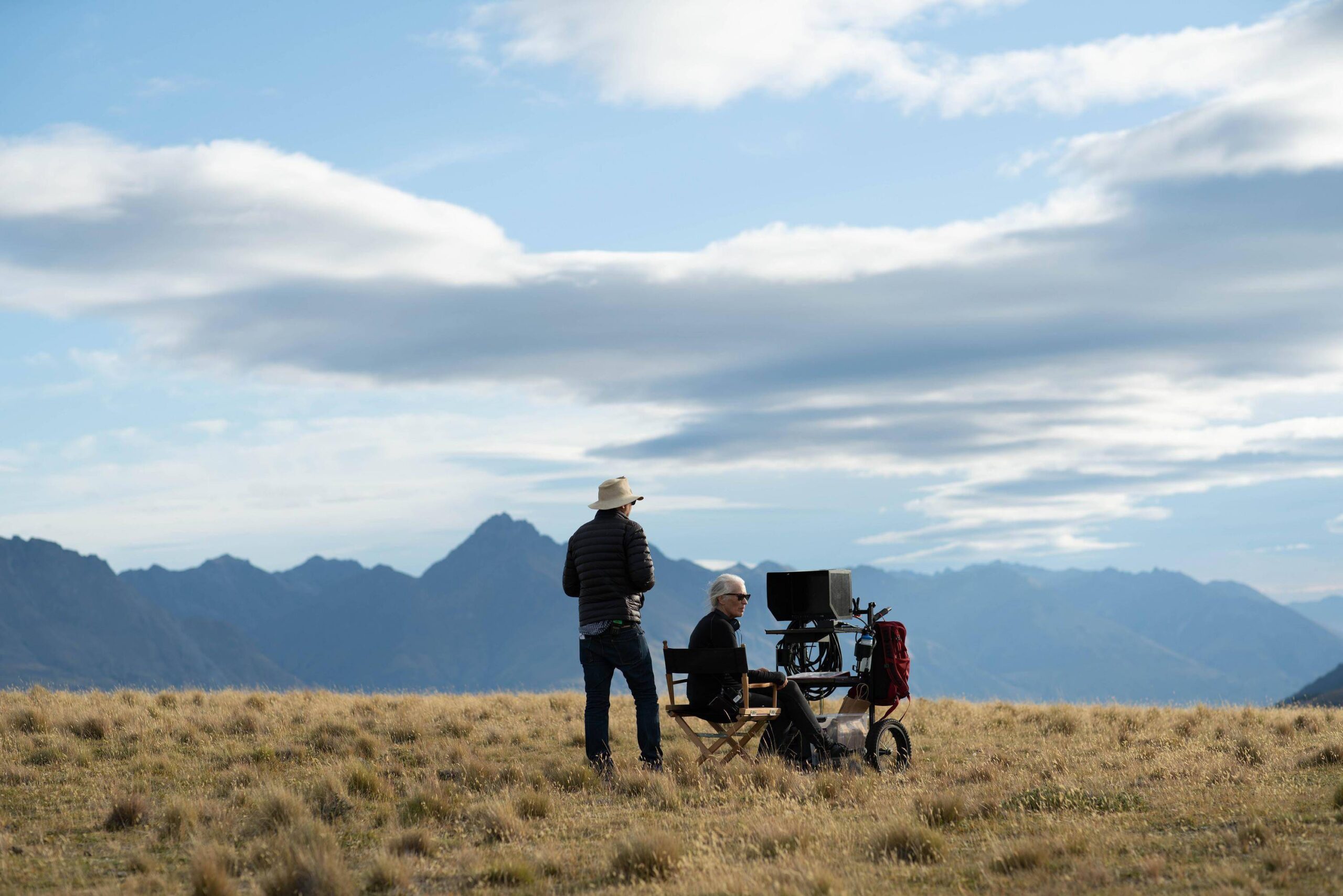 在新西兰拍美国西部故事：新西兰女导演简·坎皮恩借《犬之力》加冕奥斯卡最佳导演