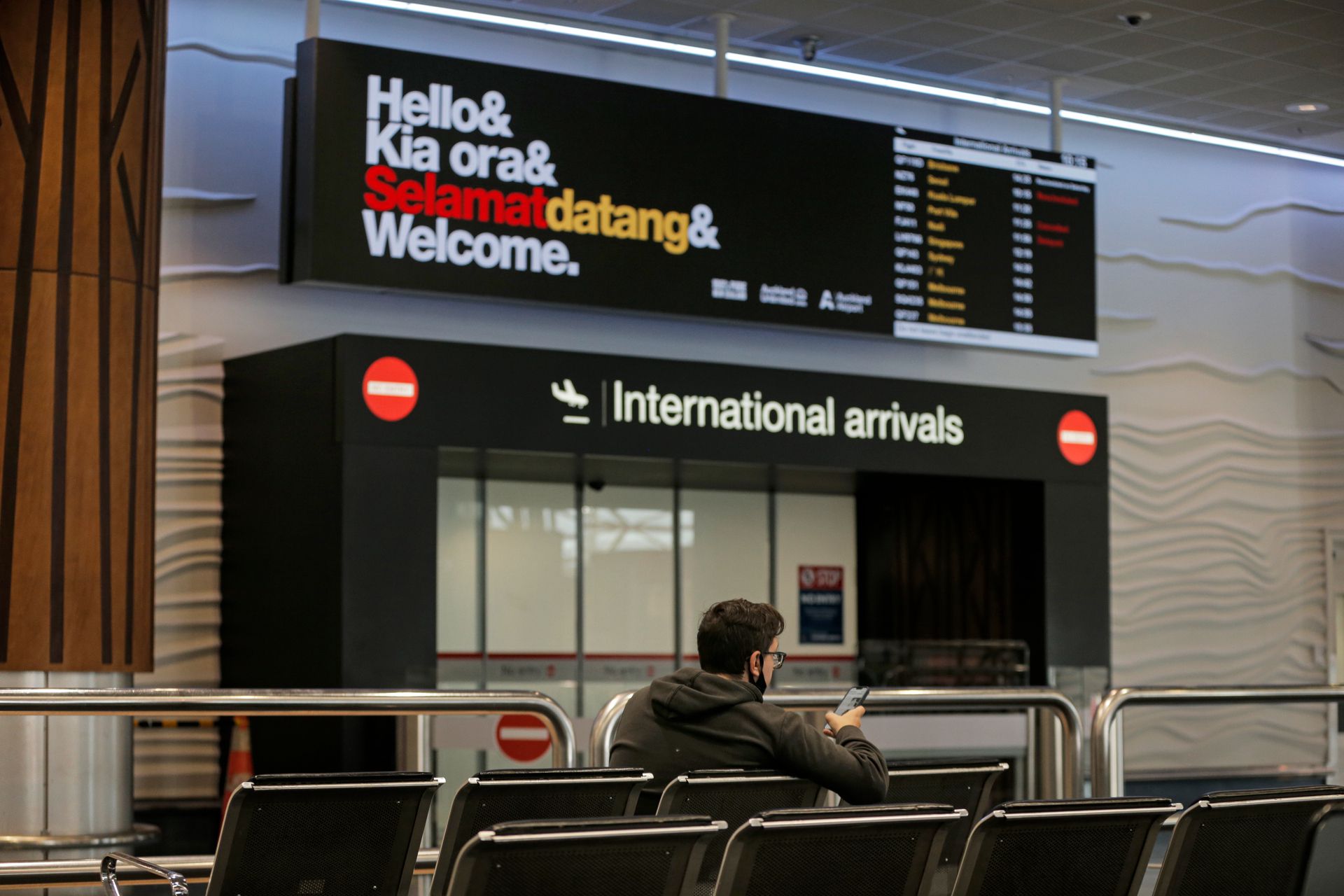 35,000名游客还在等签证入境新西兰，国家党表示直接跟游客说去澳洲好了