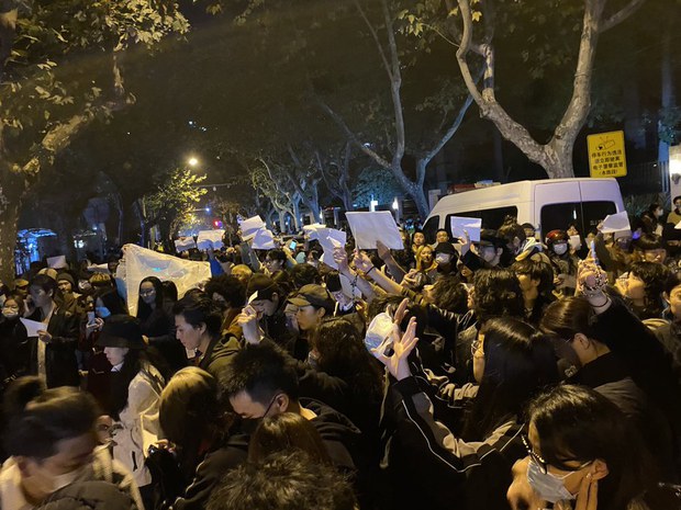 中国多地现反封控抗议，民众不满与日俱增
